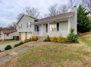 821 Bent Tree Rd, Knoxville, TN 37934