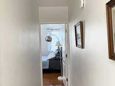 5th image of 141 N Montford Ave