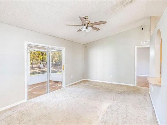 5th image of 315 Park Ave