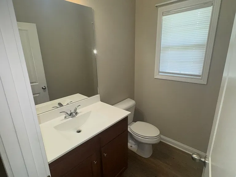 114 Stephen Dr — Photo 8