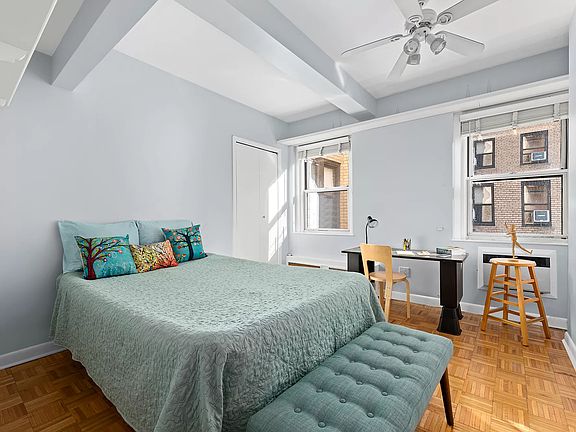 5th image of 2166 Broadway APT 10B