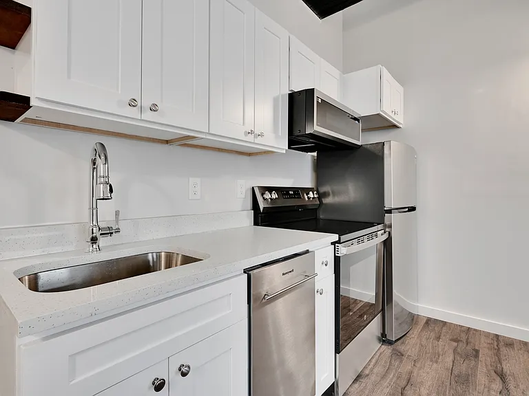 Fleetwood Lofts — Photo 21