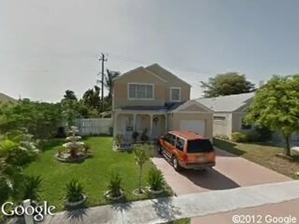 3720 Marlberry Ln, Hollywood, FL 33025