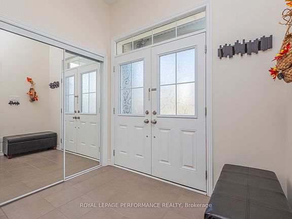 3rd image of 30 Summitview Dr