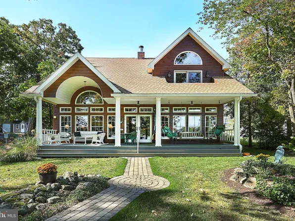 440 Lake Meade Dr, East Berlin, PA 17316