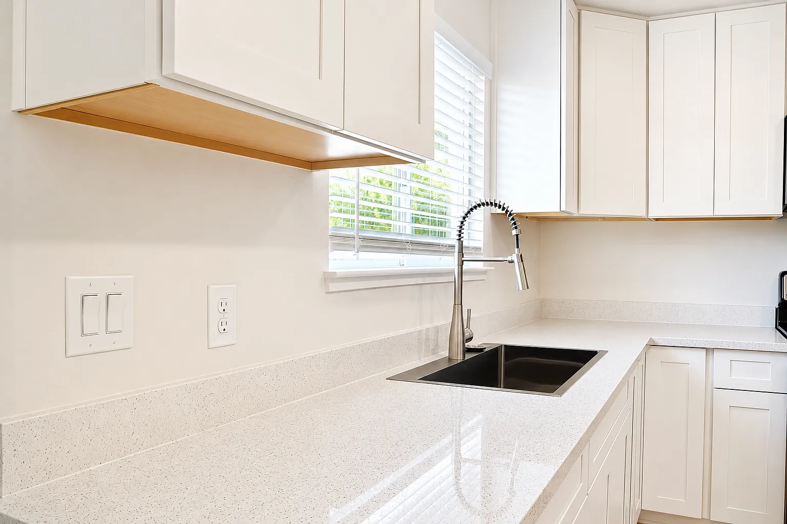 4 bed, 1192 sqft, $2,900 — Photo 3