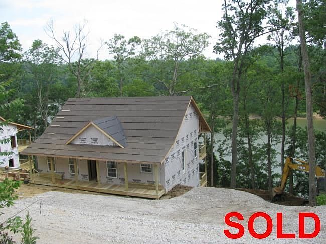 2nd image of 461 N Riverbend Rd