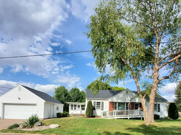 715 Wier St, Muscatine, IA 52761