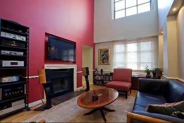 Rented by Corcoran | media 27