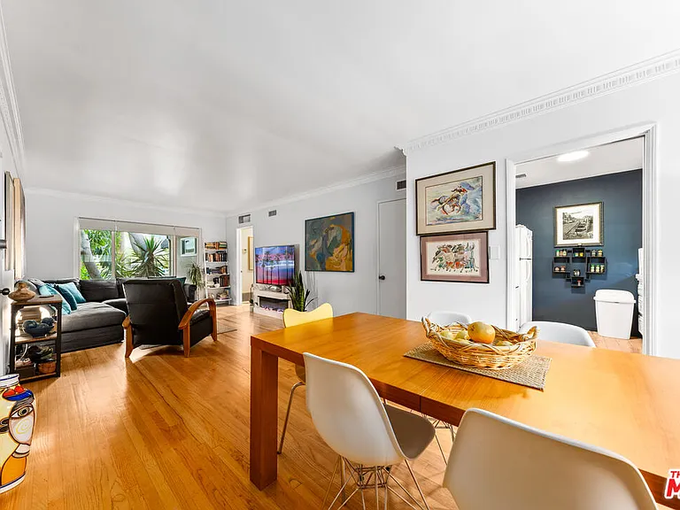 1330 N Crescent Heights Blvd #16 — Photo 7