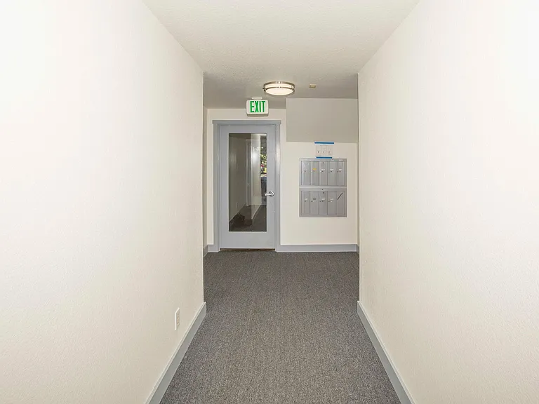 Whitman — Photo 5