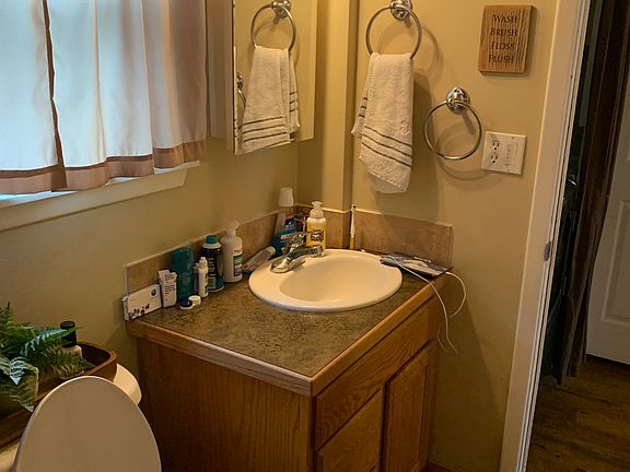 5th image of 2677 Monterey Dr