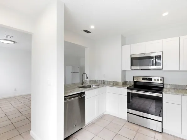11319 Royal Palm Boulevard #B-2, Coral Springs, FL 33065