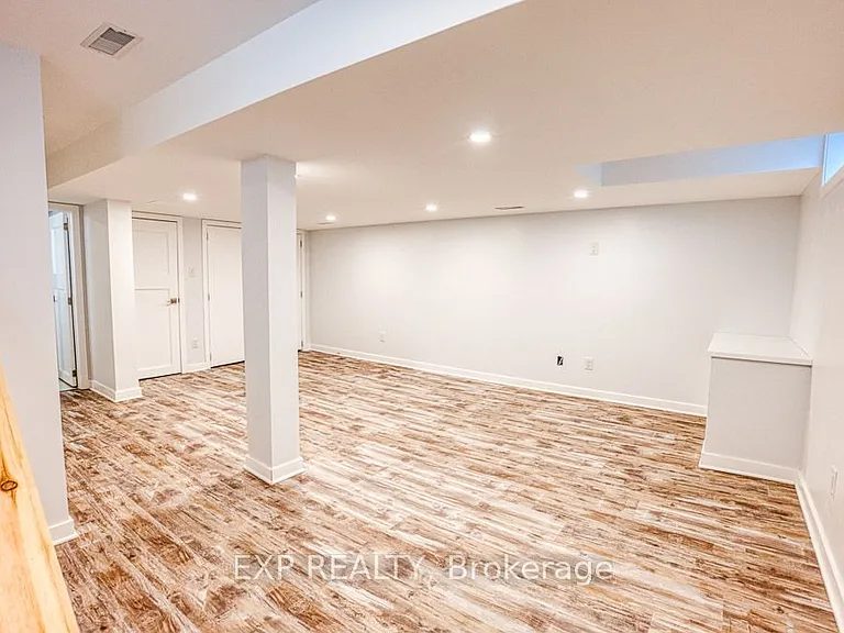 413 Holland Ave — Photo 22