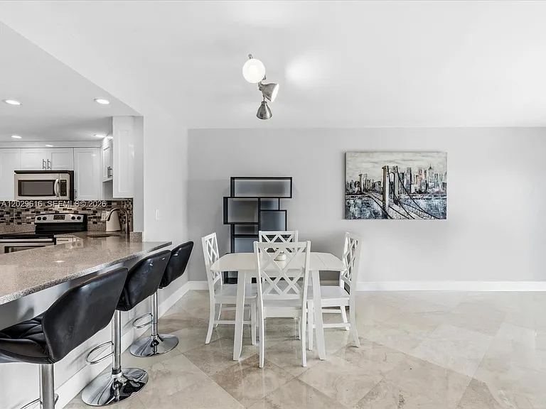 340 Sunset Dr #1407 — Photo 12