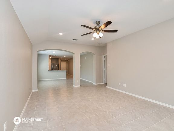 3rd image of 606 Meadow Wood Ln