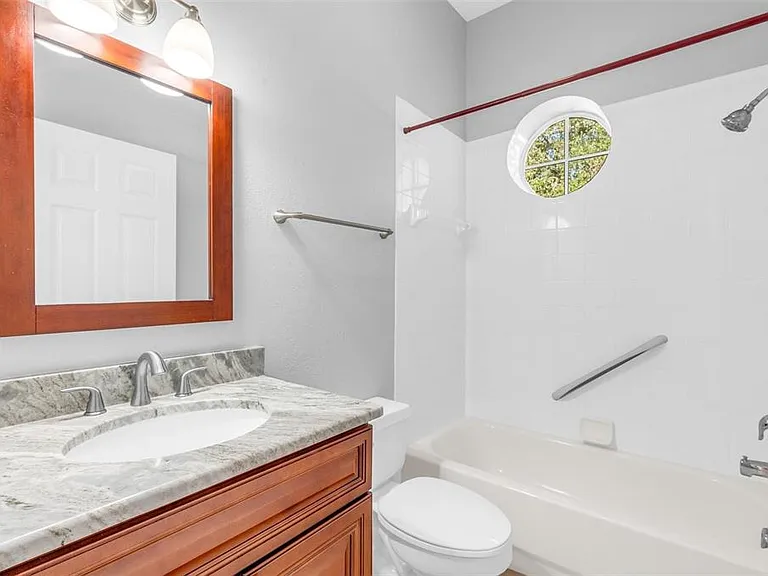 3865 Winding Lake Cir — Photo 18