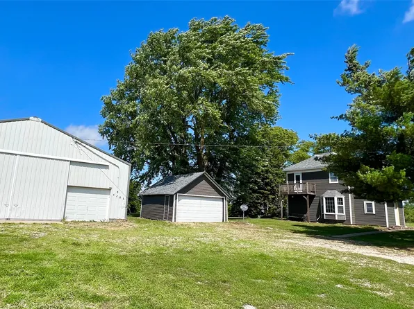 6285 E 28th St N, Newton, IA 50208
