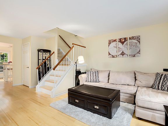 2nd image of 7529 Blanford Ct