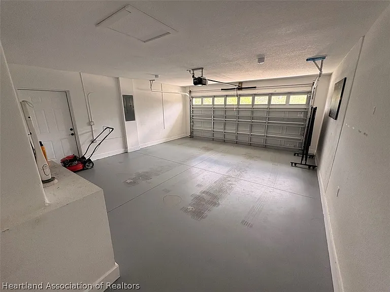115 Fire Island Ave NE — Photo 12