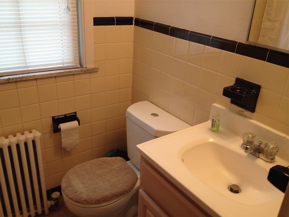 1st image of 150 E 233rd St APT 26