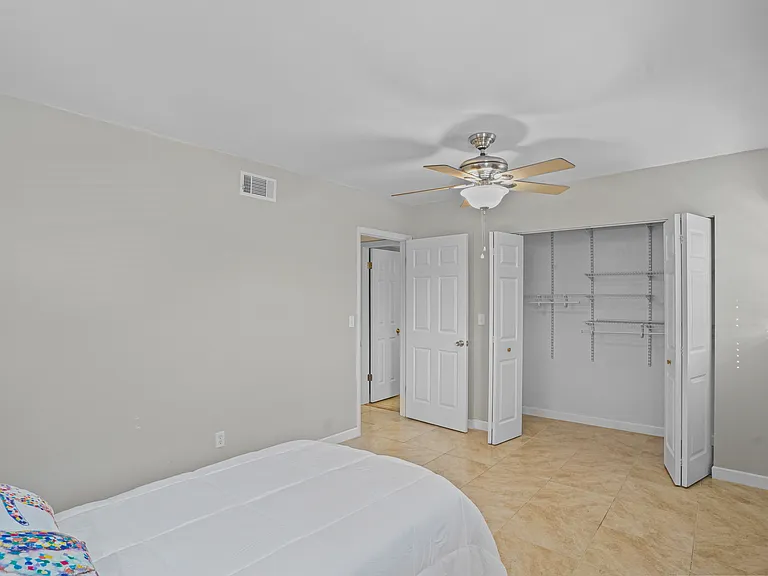 1750 Belleair Forest Dr #C20 — Photo 9