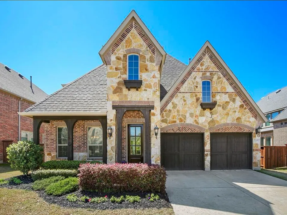 5665 Lightfoot Ln
