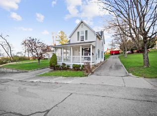 135 Market St, Aurora, IN 47001