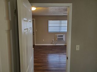 1825 E New York Ave #6, Deland, FL 32724