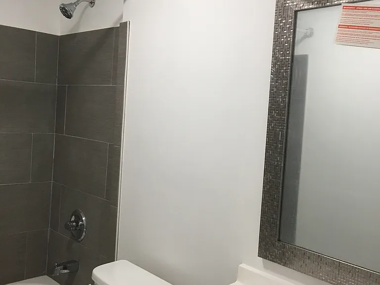 1223 Queen St NE #2 — Photo 7