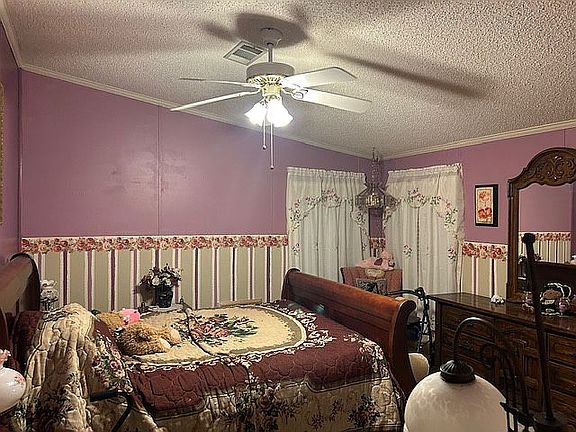 5th image of 406 Skycrest Ln