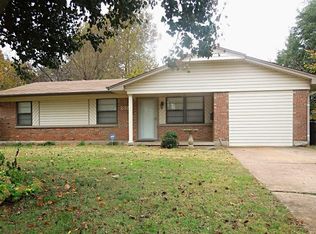 2329 Sandra Dr, Midwest City, OK 73110