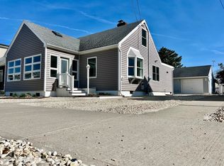 127 8th Ave, Seaside Park, NJ 08752