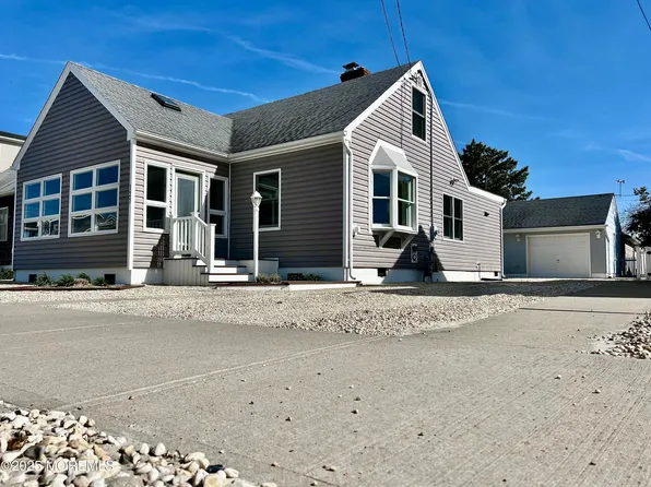 127 8th Avenue, Seaside Park, NJ 08752