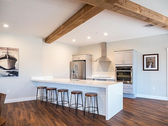 3rd image of 84 Obery St #414
