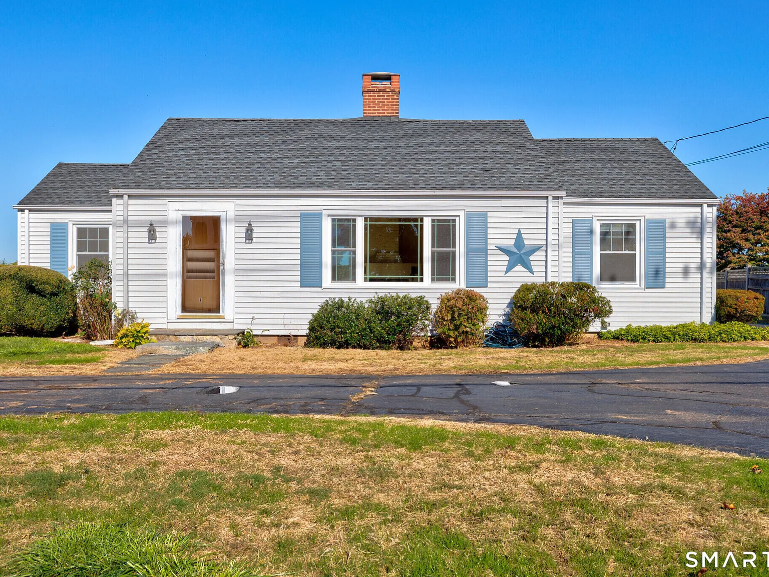 3 bed, 2.0 bath, 1795 sqft, $4,000 — Photo 2