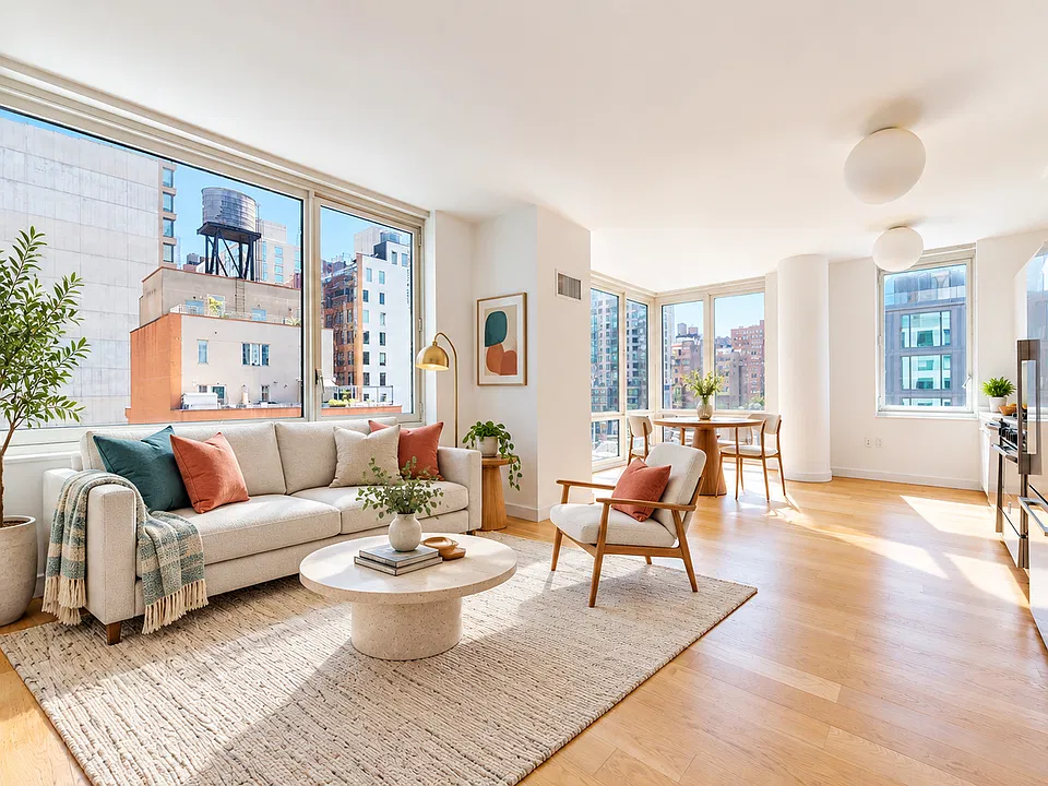 515 9th Ave #11J