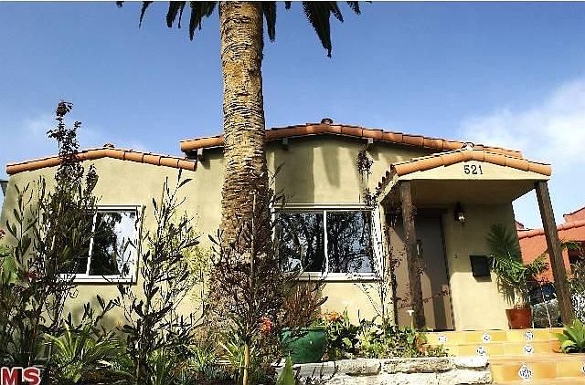 1st image of 521 N Poinsettia Pl