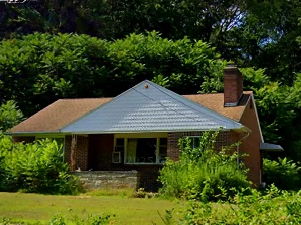 58 Hearthstone Ter, Chicopee, MA 01020