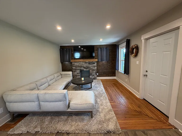 5124 Mary Ingles Hwy — Photo 3