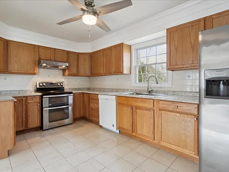 108 Tazewell Rd — Photo 5