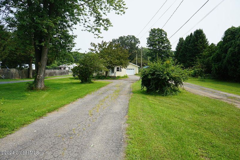 3rd image of 42 Dean Road