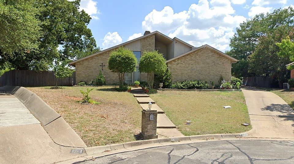 1st image of 2700 Shadow Wood Ct