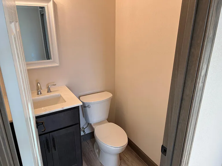 406 E Main St — Photo 26