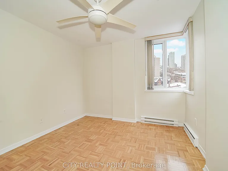 55 Isabella St #906 — Photo 8