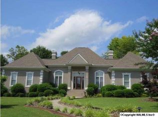 16 Shoreline Cir, Guntersville, AL 35976