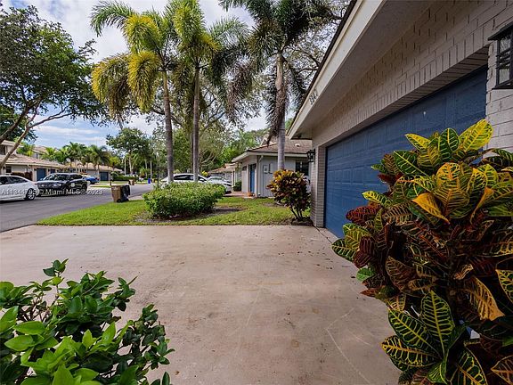 4th image of 3347 Deer Creek Lake Shore Dr #3347