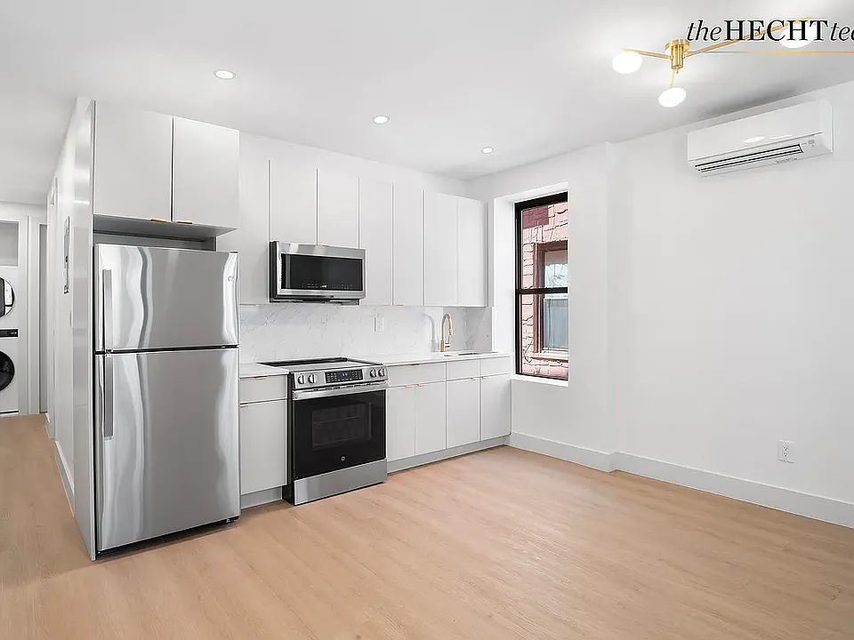 972 Montgomery St #1F