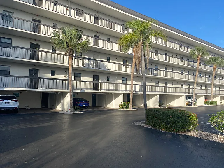 1012 Anglers Cv #D202 — Photo 17