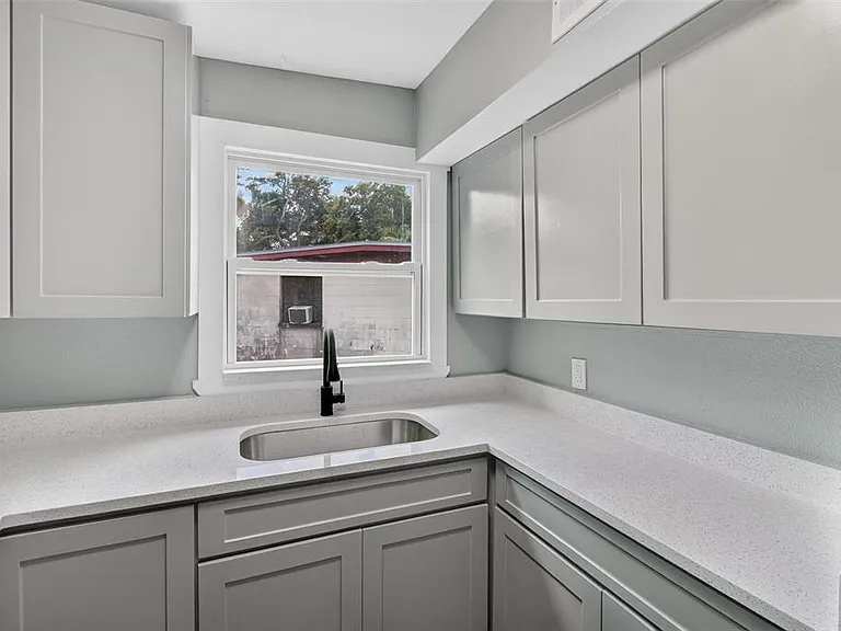 7187 111th St — Photo 20